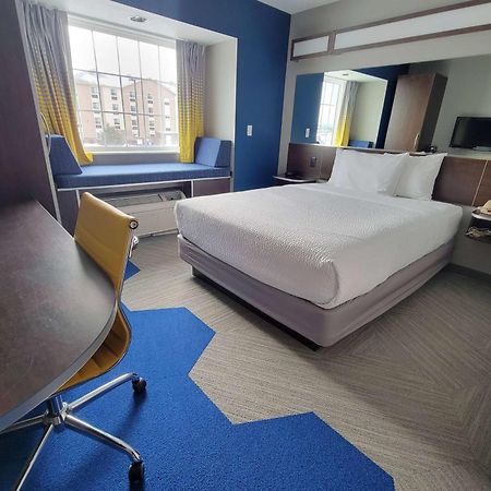 Microtel Inn & Suites By Wyndham Bluffs Council Bluffs Zewnętrze zdjęcie
