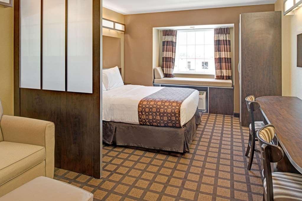 Microtel Inn & Suites By Wyndham Bluffs Council Bluffs Zewnętrze zdjęcie