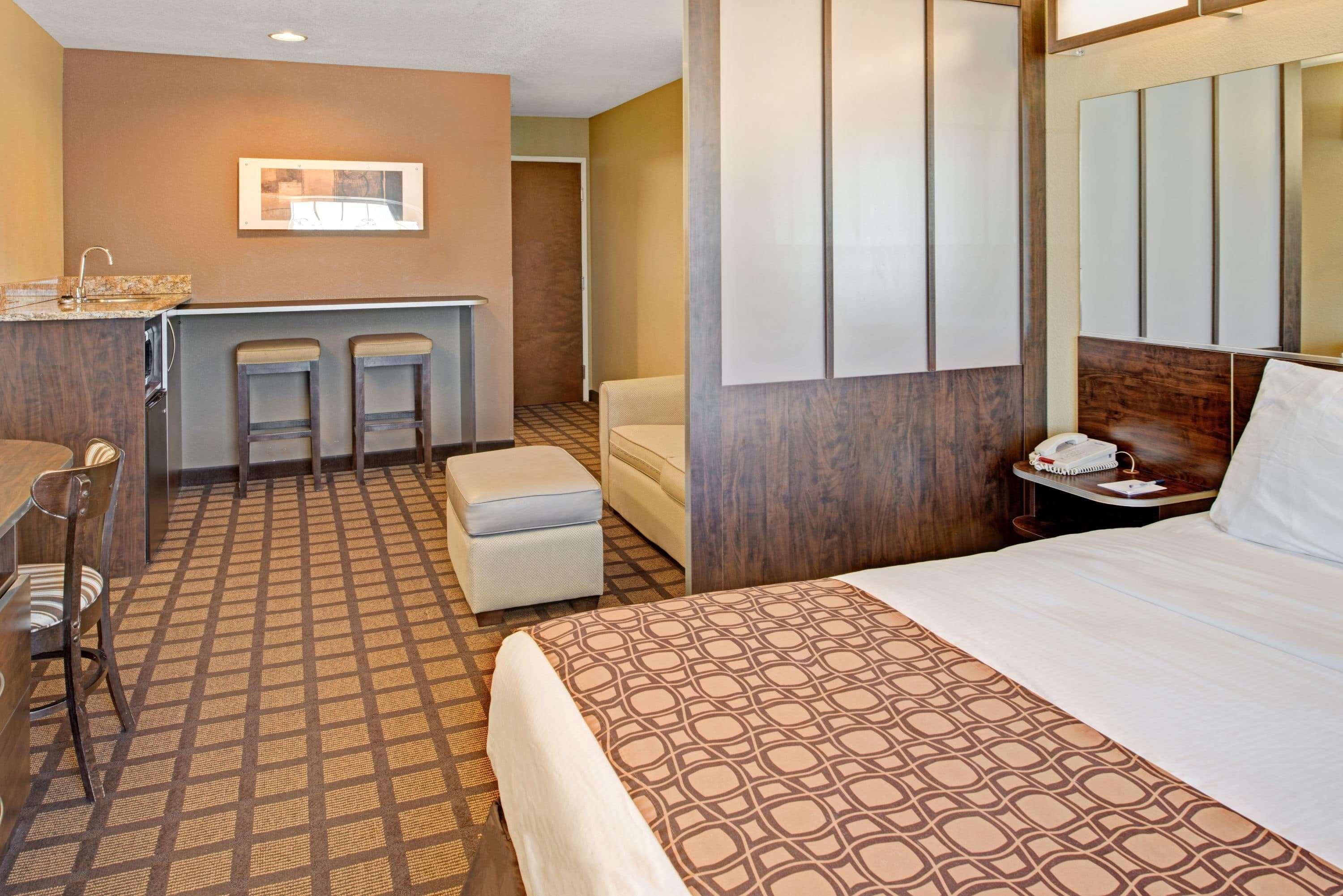 Microtel Inn & Suites By Wyndham Bluffs Council Bluffs Zewnętrze zdjęcie