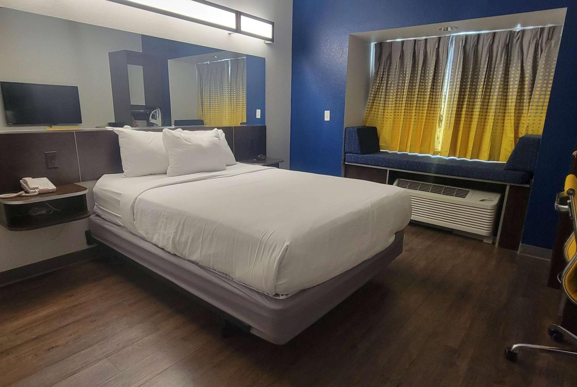 Microtel Inn & Suites By Wyndham Bluffs Council Bluffs Zewnętrze zdjęcie